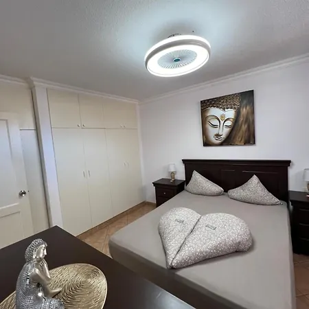 Center Cristianos * لوس كريستيانوس